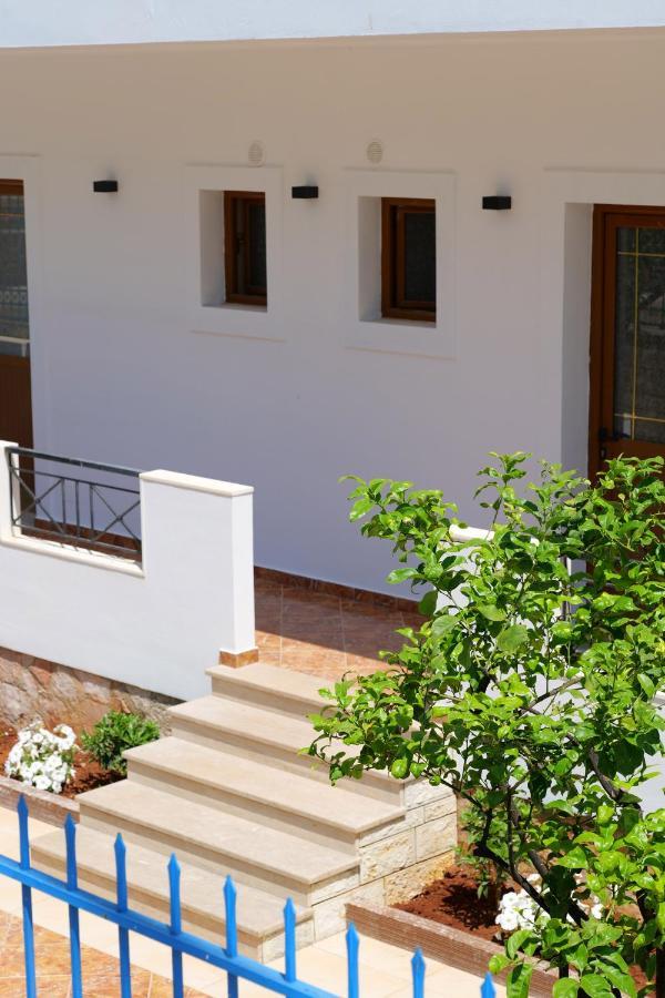 Iljo Apartments Ksamil Bagian luar foto